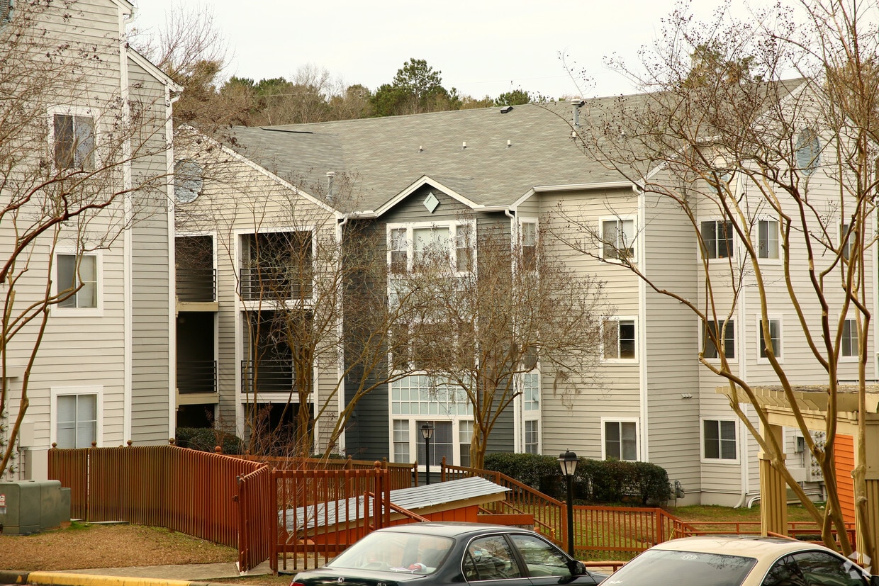 The Social Seminole Apartments in Tallahassee, FL