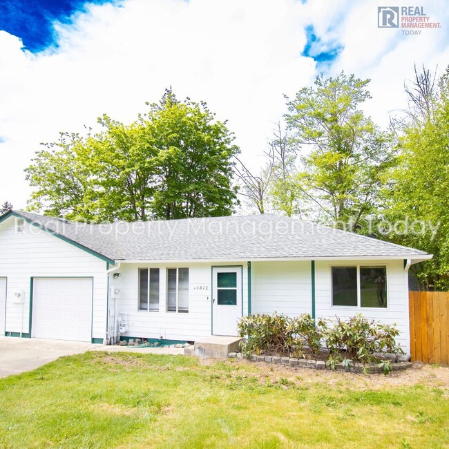 Building Photo - Duong Revocable Living trust - 13812/13814...