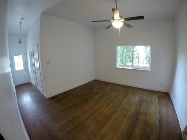 Building Photo - recently remodeled and upgraded!