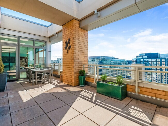 Building Photo - 475 K St NW