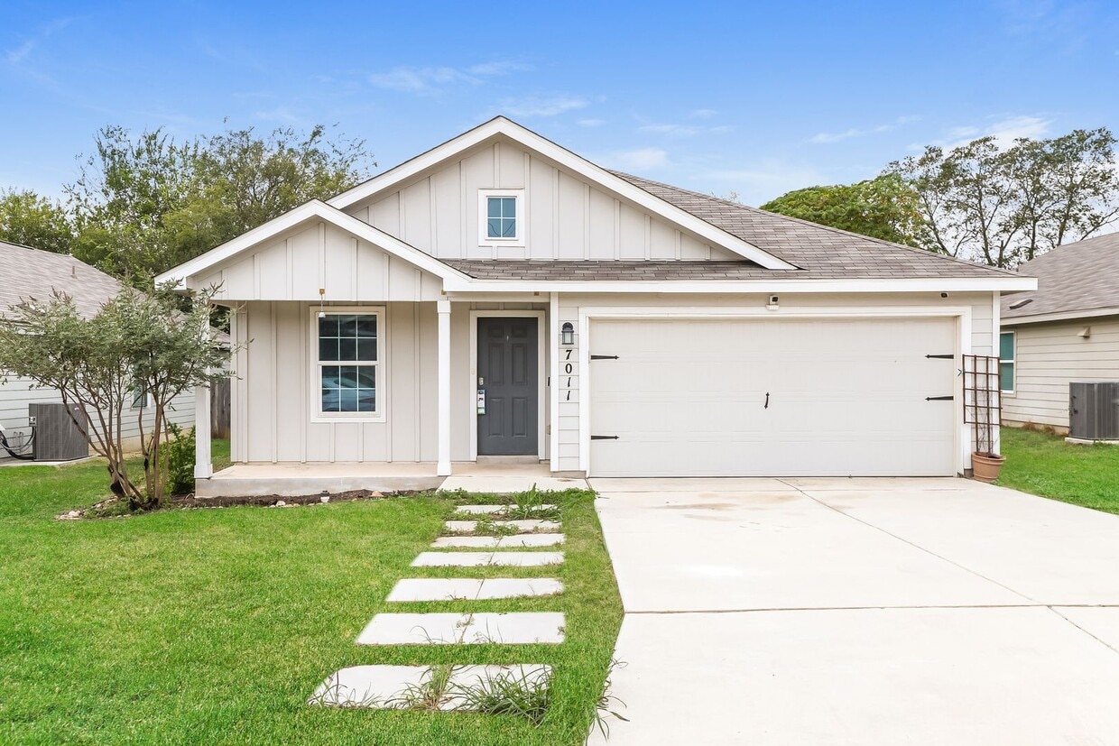 Primary Photo - 3 bedroom located off Medina Base - About 5 miles from Lackland AFB