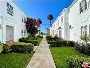 Building Photo - 423 Ocean Ave