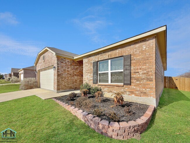 Building Photo - 1200 Legend Pass