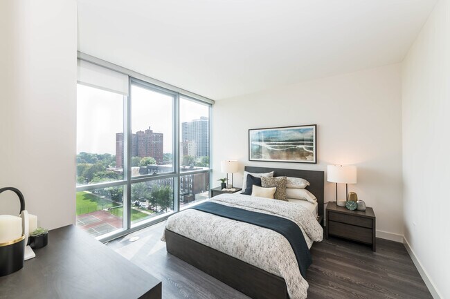 Foto del edificio - 822 W Agatite Ave