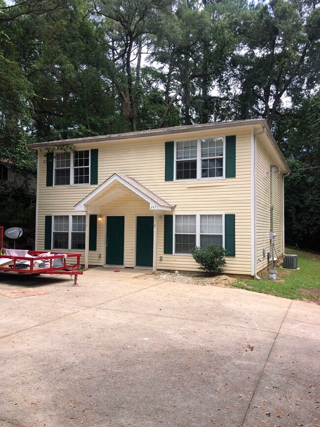 Building Photo - 2471 Wren Hollow Dr