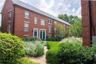 Building Photo - 4371 Laclede Ave