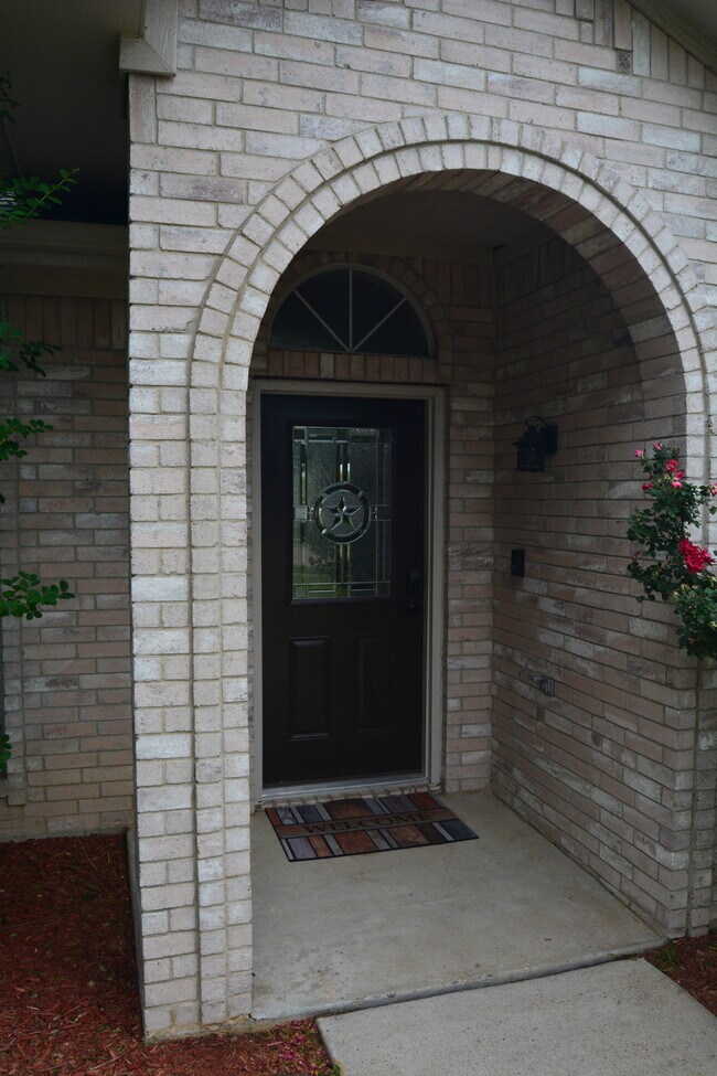 Building Photo - 6410 Sun Crest Ct