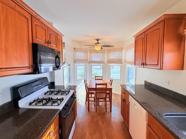 Building Photo - 1880 Paddington Ave