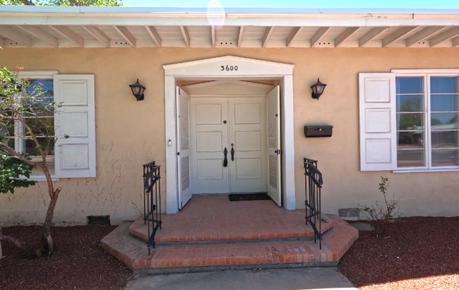 Building Photo - 3600 Mackland Ave NE