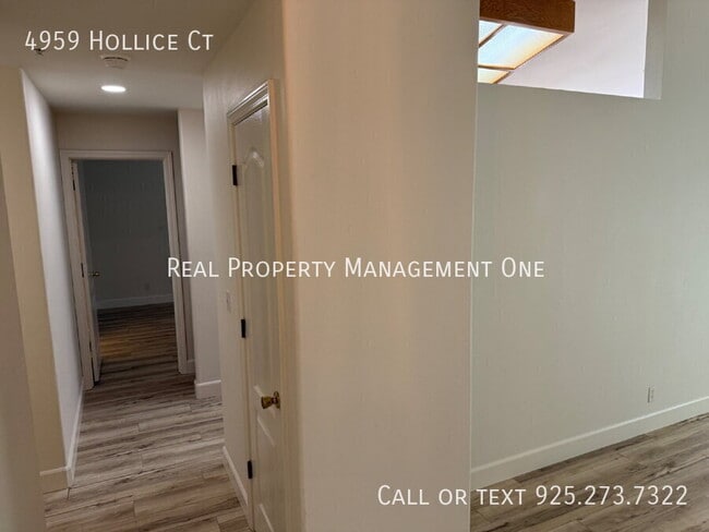 Building Photo - 4959 Hollice Ct