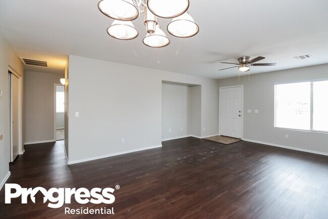 Building Photo - 15843 W Woodlands Ave
