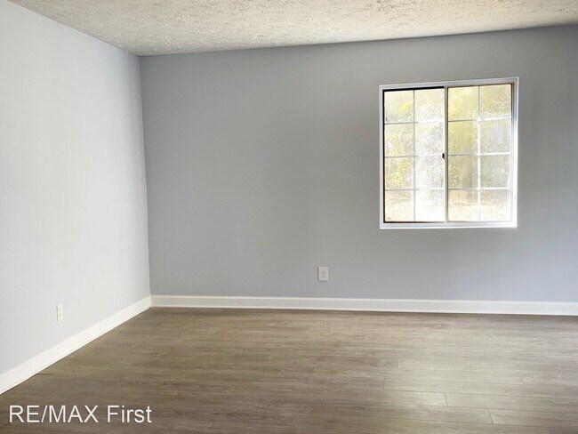 Building Photo - 3 br, 1.5 bath House - 1917 Atchley Dr.