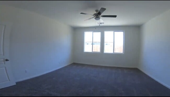 Building Photo - 455 Pearl Dr