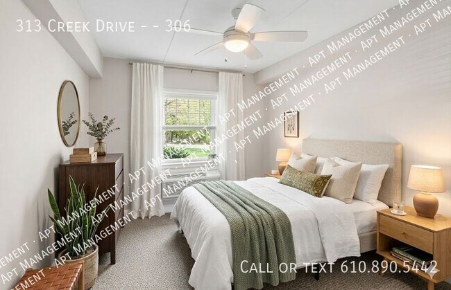 Foto del edificio - 313 Creek Dr