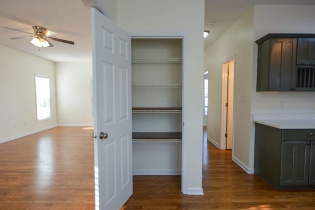 Foto del edificio - Escoba Bay Community- 3 Bedroom PLUS Bonus Room