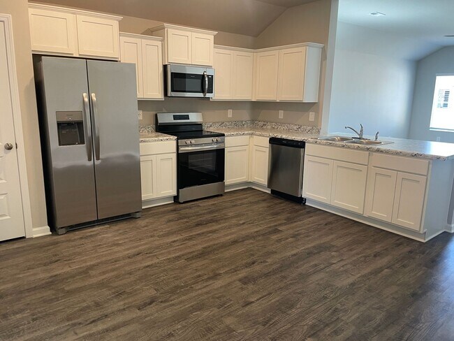 Foto del edificio - Stunning 3-Bedroom Ranch Home in Kendall Trails – New Construction