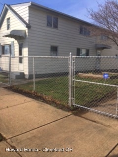 Foto del edificio - 2 br, 1 bath House - 3706 Walton Avenue