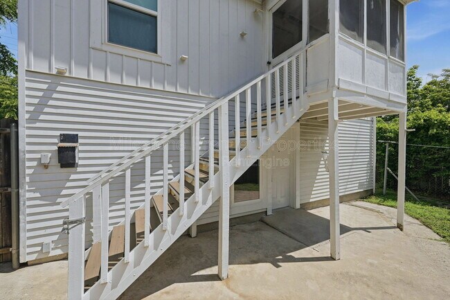 Foto del edificio - 310 S Barrett Ave