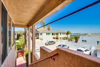 Building Photo - 831 Allerton Ct