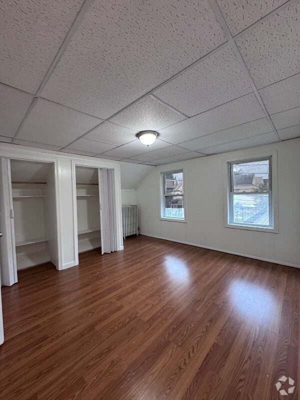 Building Photo - 18 Pleasant St