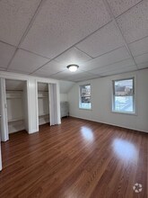 Building Photo - 18 Pleasant St