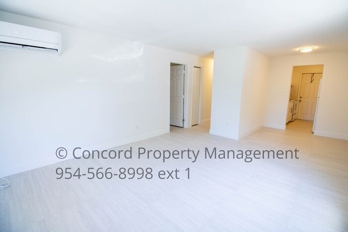 Primary Photo - Charming Remodeled 1/1 in Poinciana Park