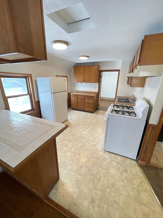 Foto del edificio - 217 N 25th Ave W