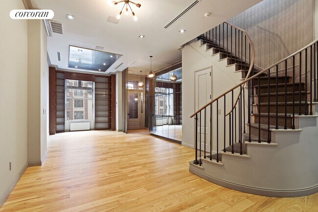 Building Photo - 104 W 120th St