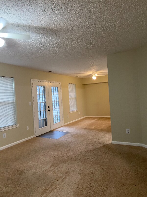 Foto del edificio - 4928 Shallowford Cir