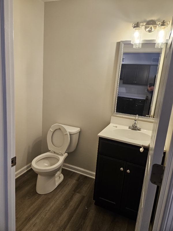 Building Photo - 427 W Main St