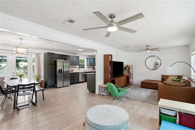 Foto del edificio - 1720 Mary Lou Ln SE