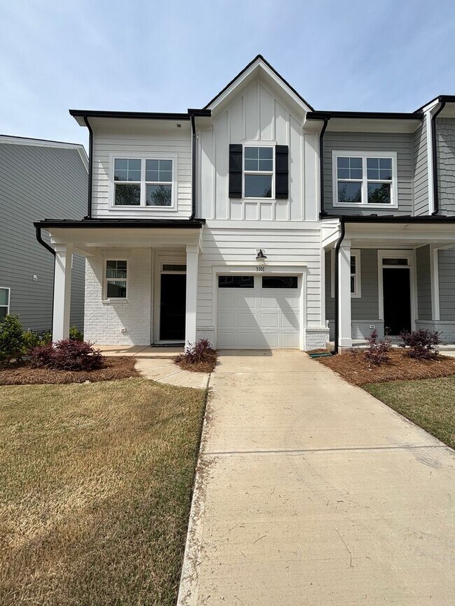 Foto del edificio - **AVAILABLE APRIL 30, 2026**New Construction in Griffith Lakes; 3BR/2.5BA; Upgrades Galore!