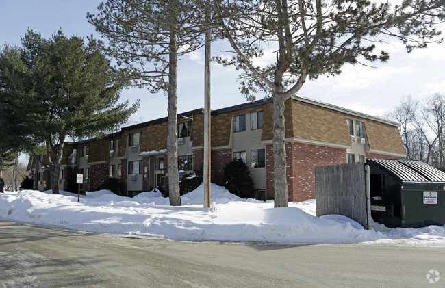 Building Photo - Rutland Manor Apartments