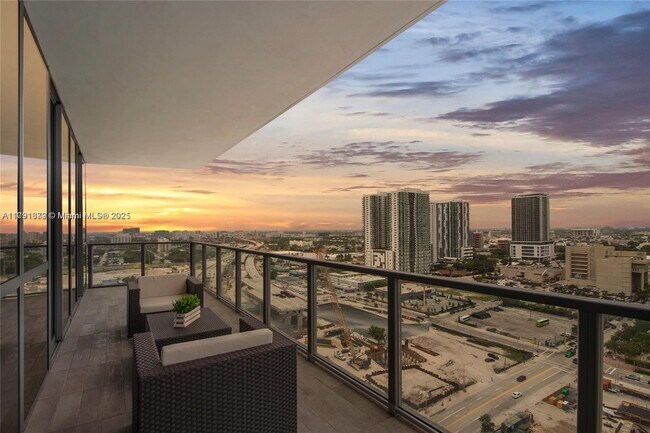 Foto del edificio - 1100 Biscayne Blvd