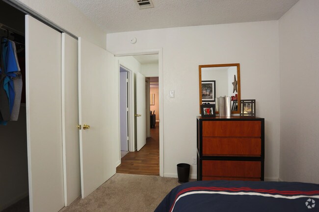 Campus View Apartments Apartments Columbia, MO