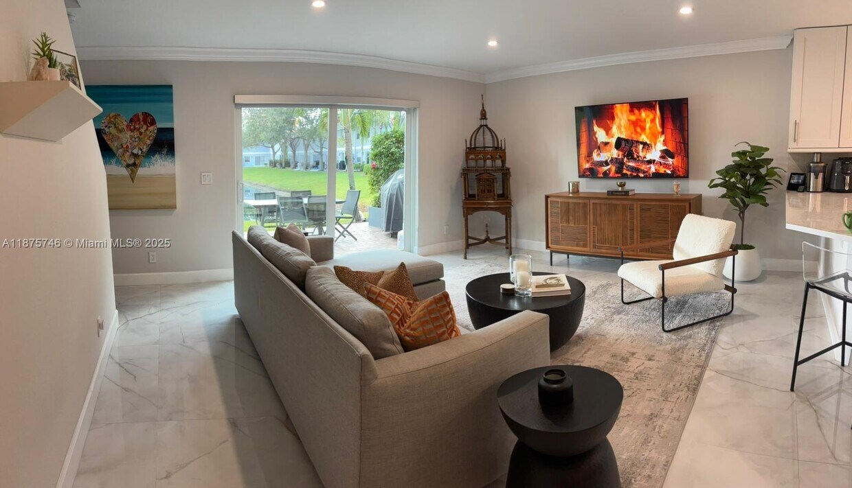 Foto principal - 16207 Sierra Palms Dr