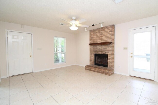 Foto del edificio - 6528 Hunter St