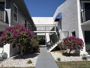 Building Photo - 1180 Carlton Ct