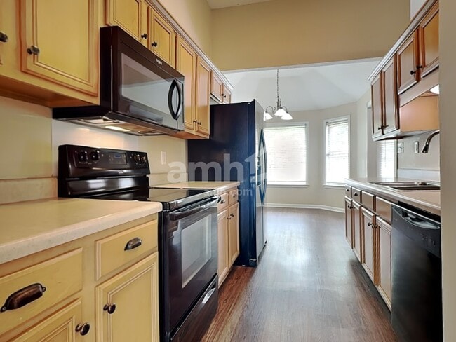 Building Photo - 1146 Red Fern Cir E
