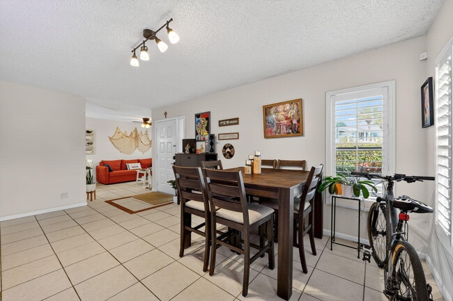 Building Photo - 950 S Kanner Hwy