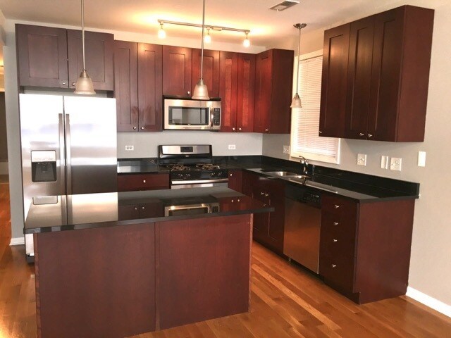 Foto del edificio - 6543 S Ingleside Ave