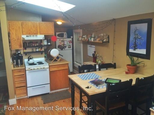 Primary Photo - 1725 Canyon Blvd