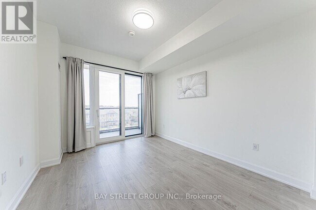 Photo du bâtiment - 3200 William Coltson Ave