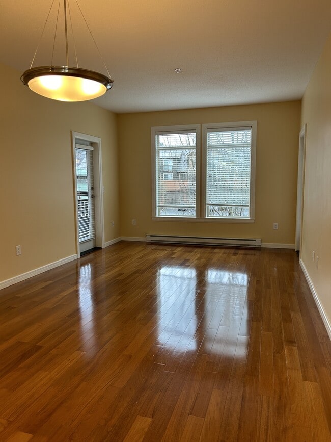 Building Photo - 45535-45535 Market Way