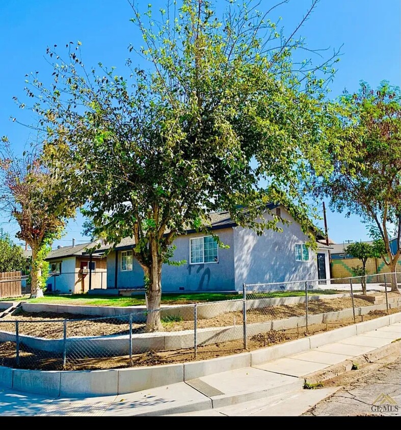 Street View - 1901 Gage St