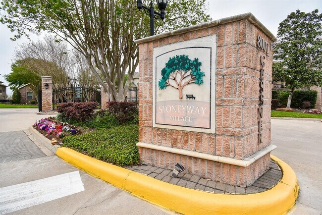 Foto del edificio - 8004 Stoneyway Dr