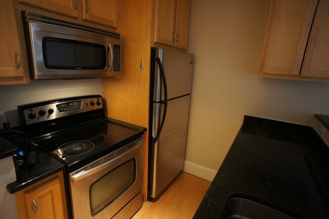 Foto del edificio - 216 W Springfield St