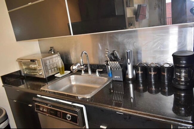 Building Photo - 10808 Flatlands 9th St