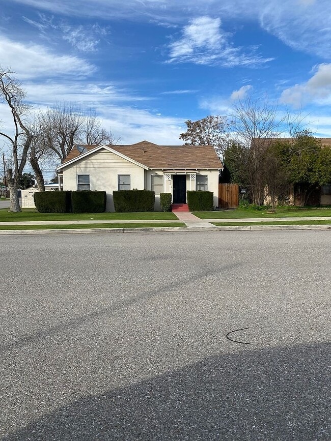 Building Photo - 400 Jefferson St