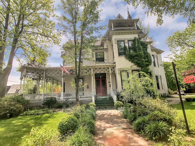 Primary Photo - 1005 W 4th St